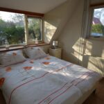 Sandepark 69. Ouderslaapkamer op de begane grond met tweepersoons bed.
