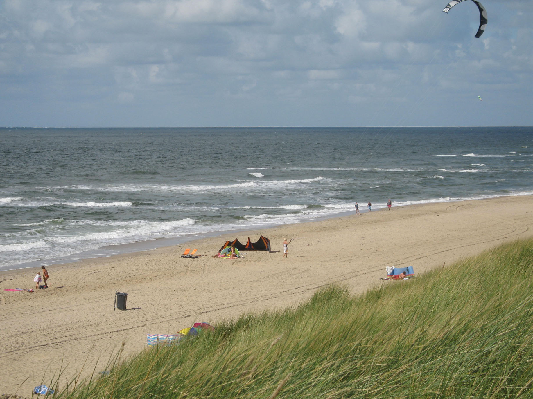 IMG_5796_Omgeving_2K_Q8 Strand met kite-surfer