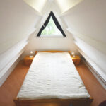 Sandepark 70. Op de vide is nog een slaaplek met een 2 persoons bed.
